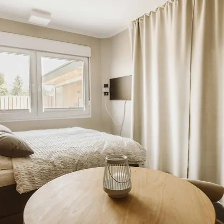 Moderne Tiny Am Weingut