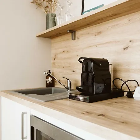 Moderne Tiny Am Weingut *