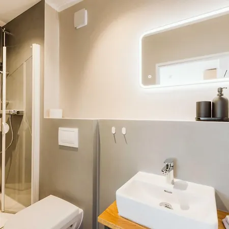 Moderne Tiny Am Weingut 公寓 *