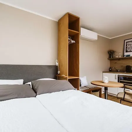 Moderne Tiny Am Weingut * Uelversheim