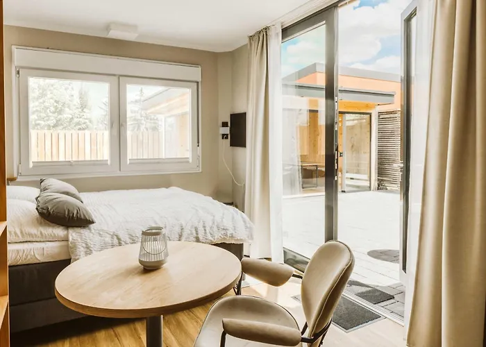 Moderne Tiny Am Weingut