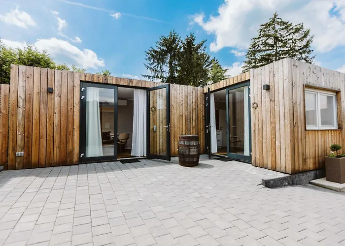 Moderne Tiny Am Weingut Uelversheim