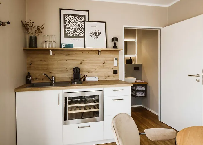 Moderne Tiny Am Weingut