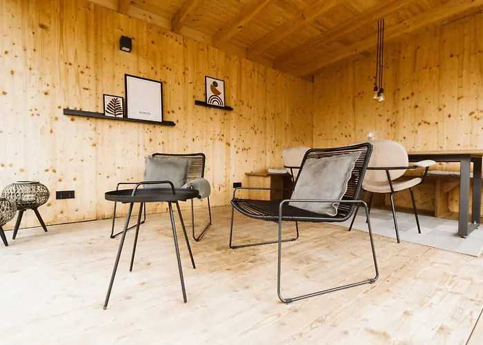 Moderne Tiny Am Weingut דירה