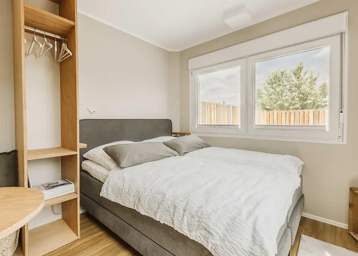 Moderne Tiny Am Weingut דירה Uelversheim