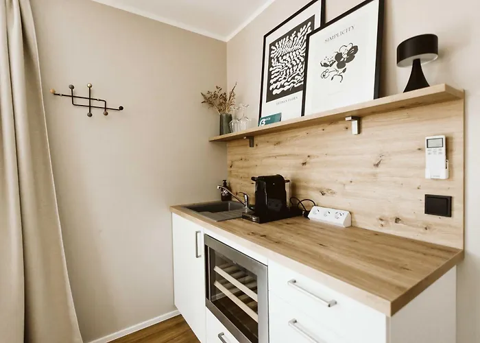 Moderne Tiny Am Weingut