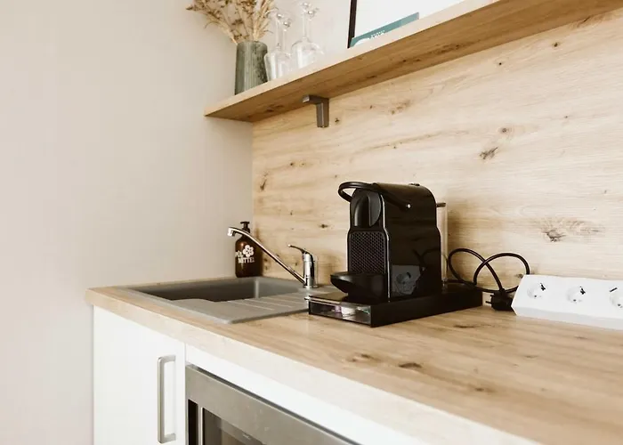 Moderne Tiny Am Weingut * Uelversheim