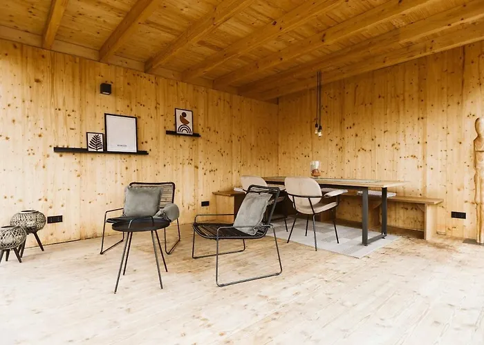 Moderne Tiny Am Weingut Uelversheim